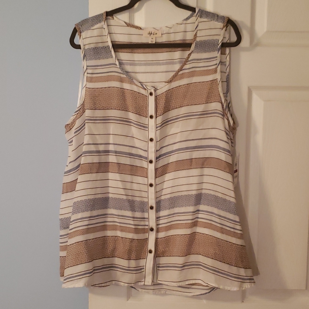 NWT sleeveless Top